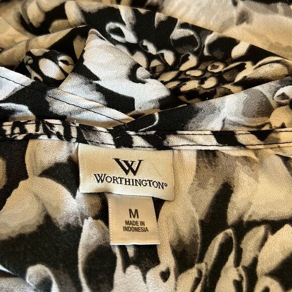 Worthington black white floral button front cap sleeve blouse Size M - Picture 7 of 8